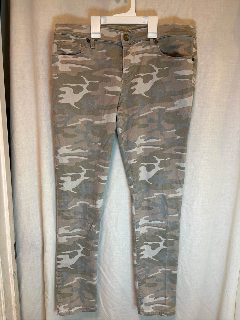 Loft Camo Relaxed Skinny Jeans Women’s 29/8